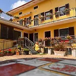 Antiche Pietre Bed & Breakfast 4*
