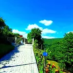 Antiche Pietre Bed & Breakfast 4*